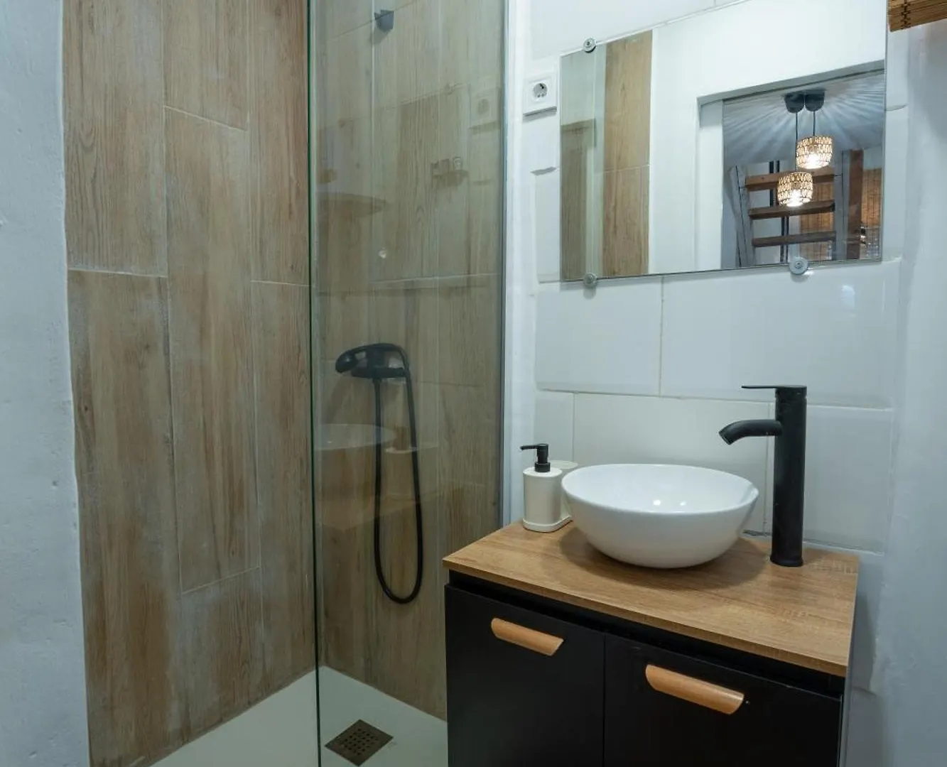 Davila Lofts By Urbanhosting Santander 0*,  Spain